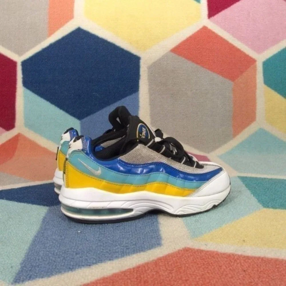 Nike Air Max 95 Game Change Size 4.5y‎